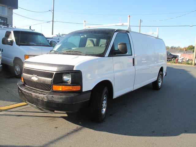 2008 Chev Express 2500 Extended Van