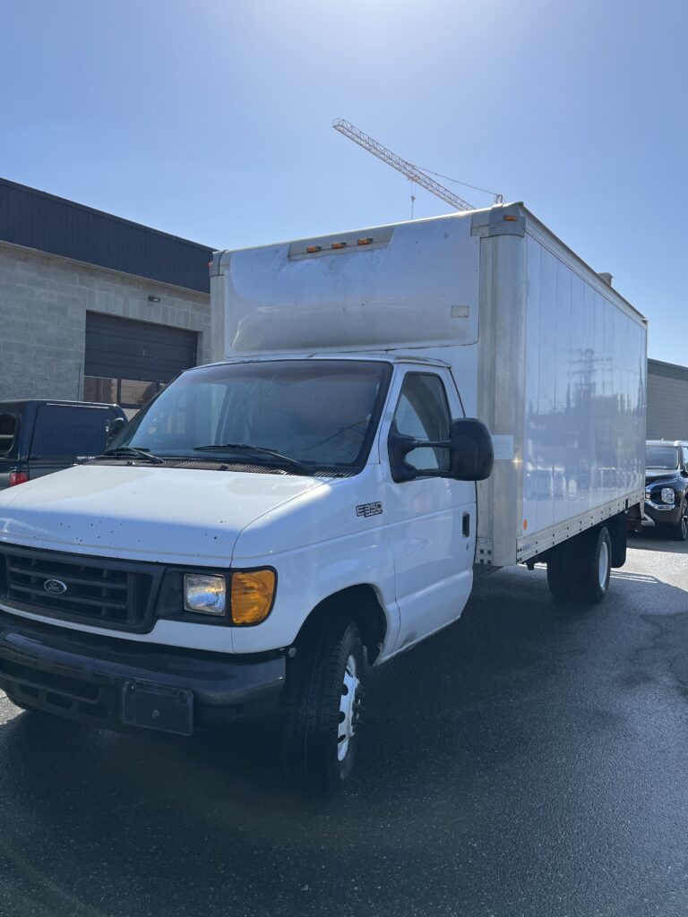 2004 Ford F350 Only 115,000K Extended Lease To Own SOLD
