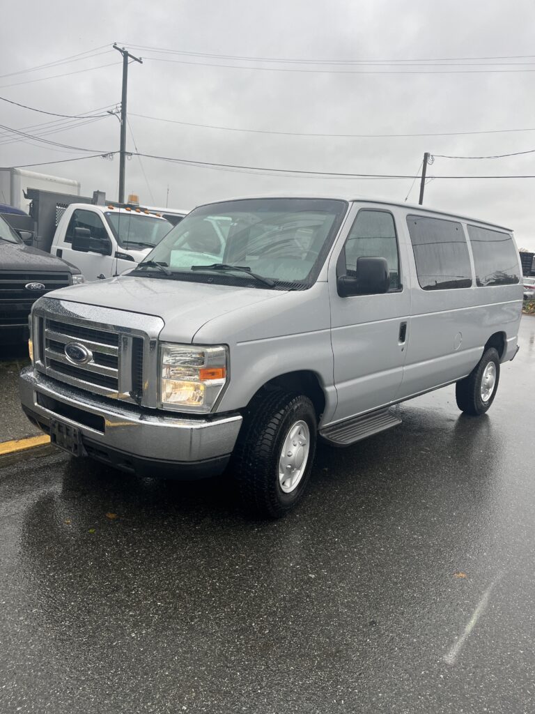 2008 Ford E350 11 Passenger