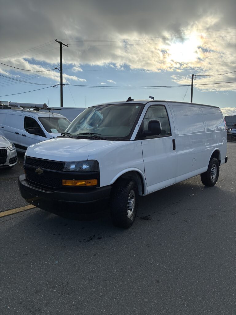 2021 Chev Express 2500 Only 62,000K