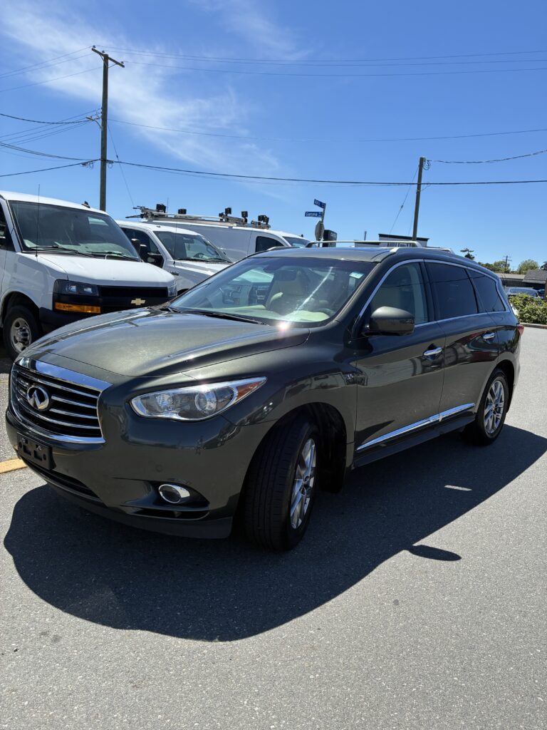 2010 Infiniti QX60  Local SUV